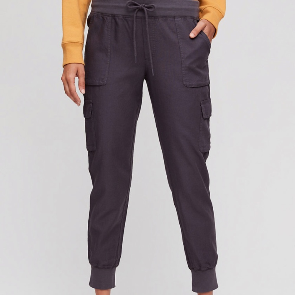 Community Cebu Pant in dark olive